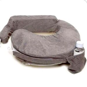Gray Travel B Feeding Pillow with Bottle Holder